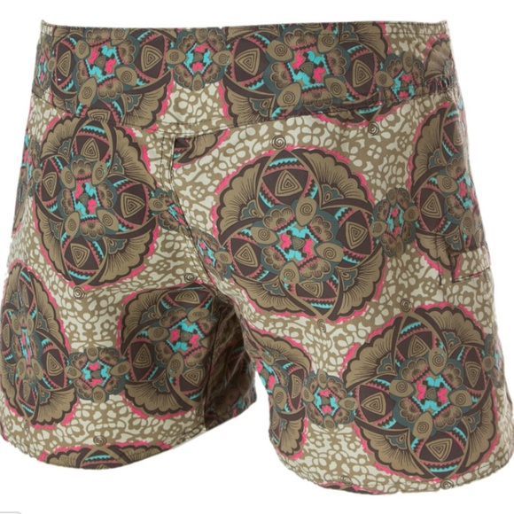 Patagonia Women's Wavefarer Board Shorts Quick Dry Lightweight Size 6 - Picture 2 of 8